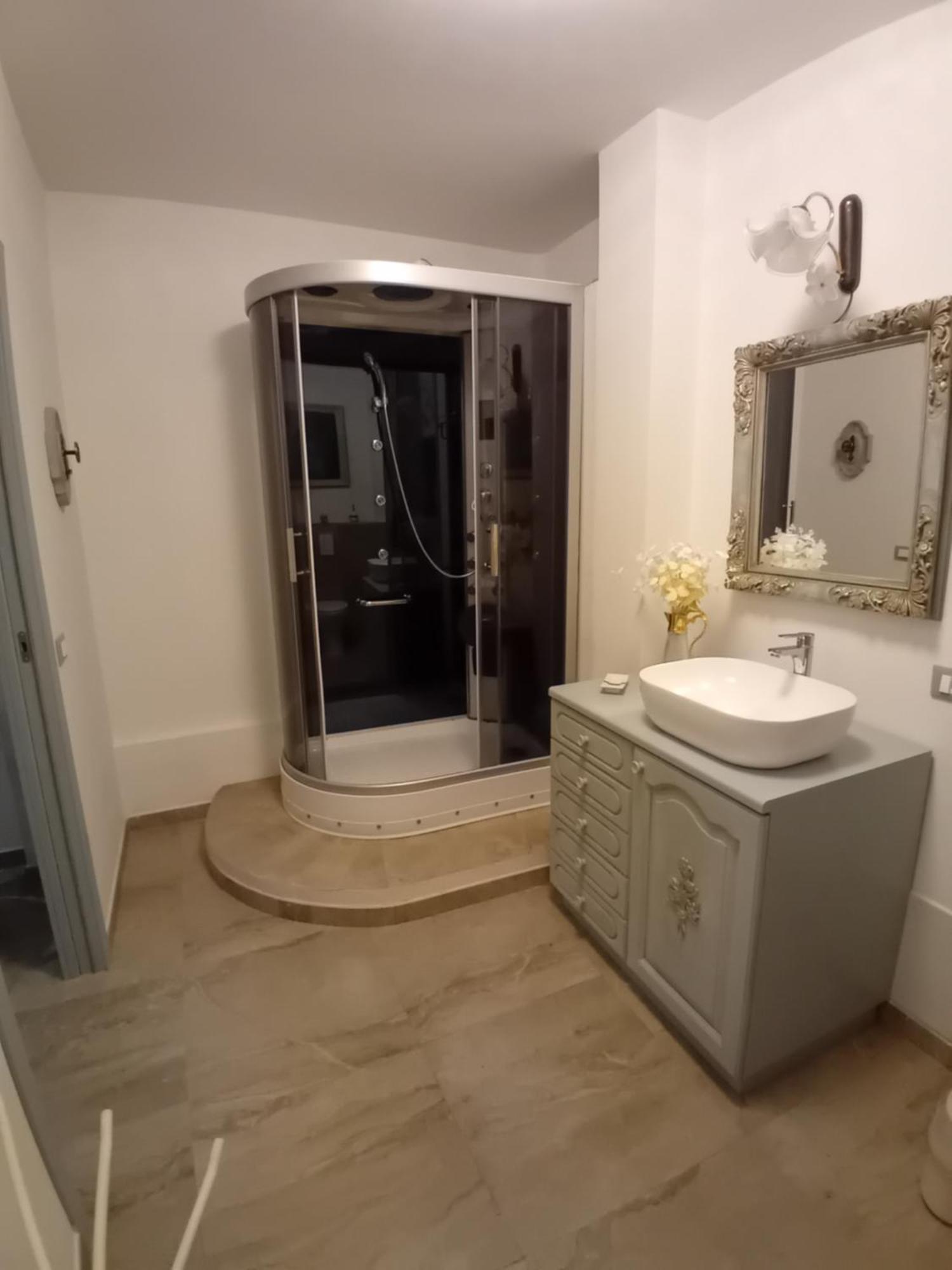 Emari Home Gaeta Bagian luar foto